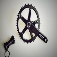 Pizz crank set include bb
