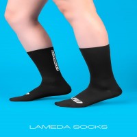 Kaos kaki lameda