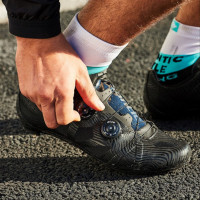 Sepatu Sepeda Santic York Men Road Cycling Shoes - Sepatu Road Bike - Sepatu Cleat Santic Black - Sepatu Sepeda Cleat Santic