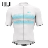 XL / White