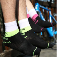 kaos kaki kombinasi warna santic