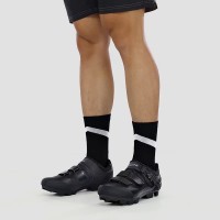 40 / Black